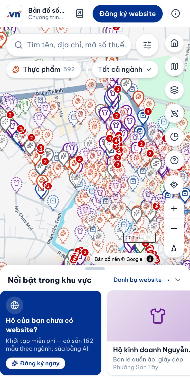 Trên điện thoại.